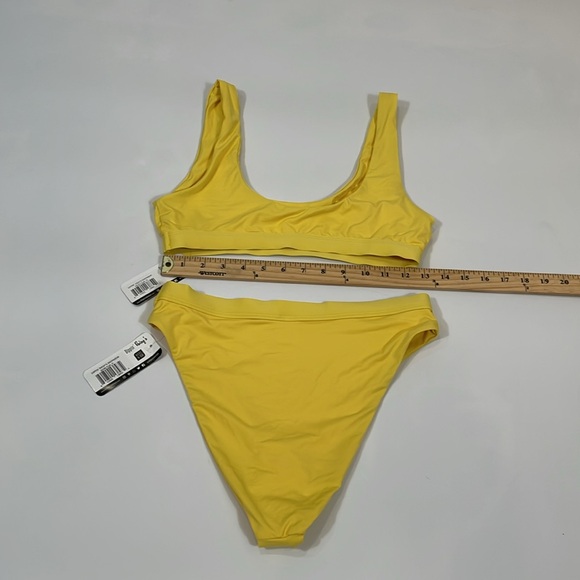 Dippin Daisy’s Bikini Set Size M NWT Yellow - Picture 7 of 12